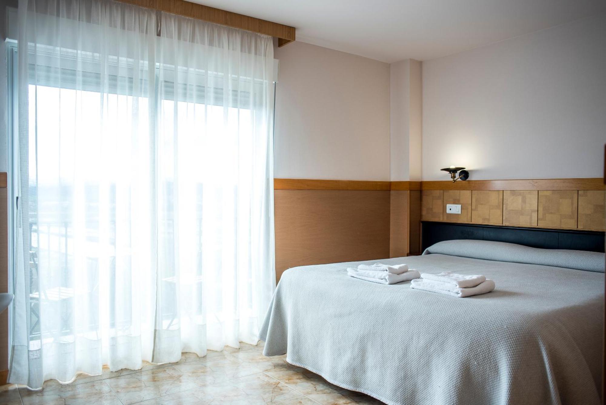 Hotel Ría De 3*