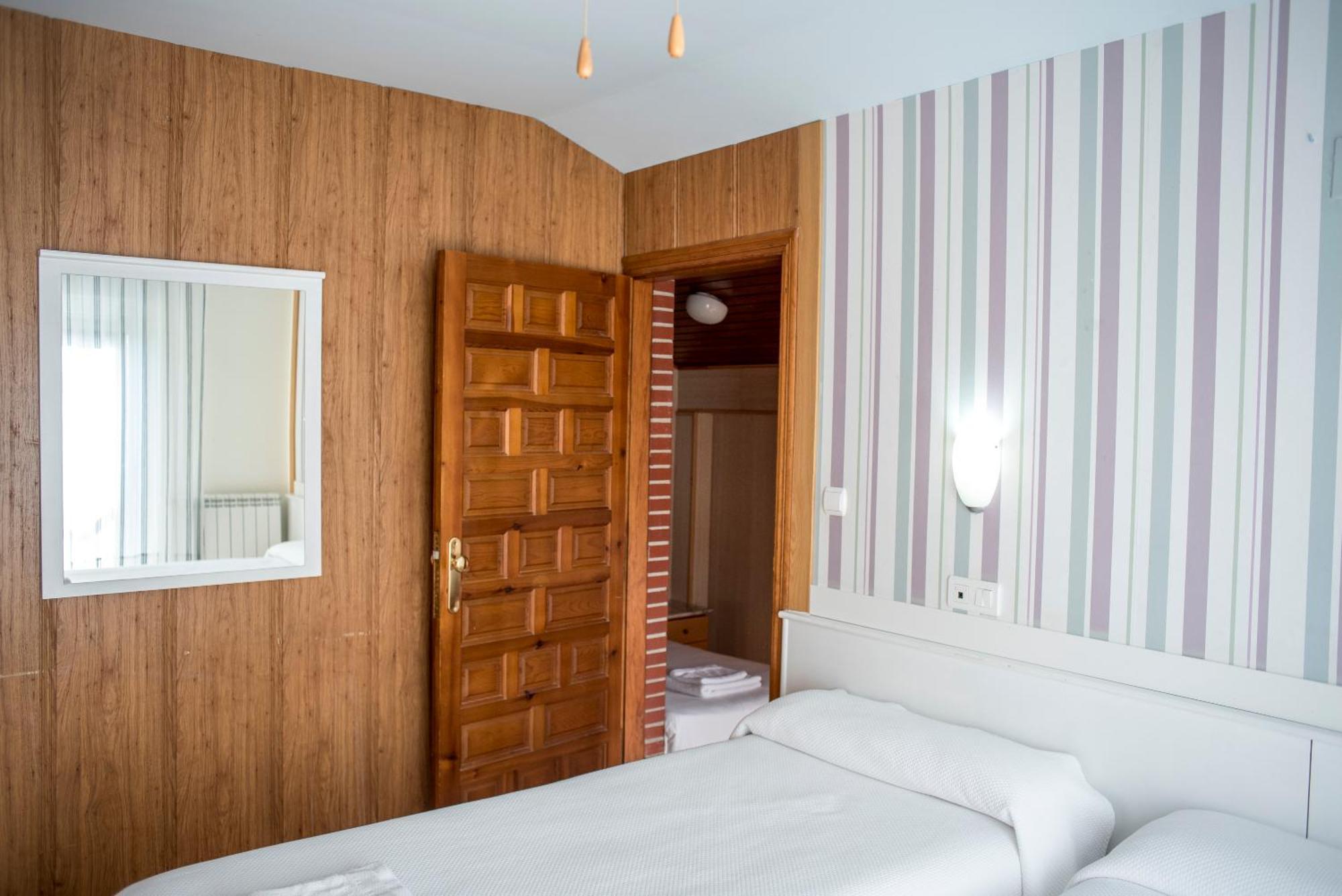 Ria De Hotel 3*